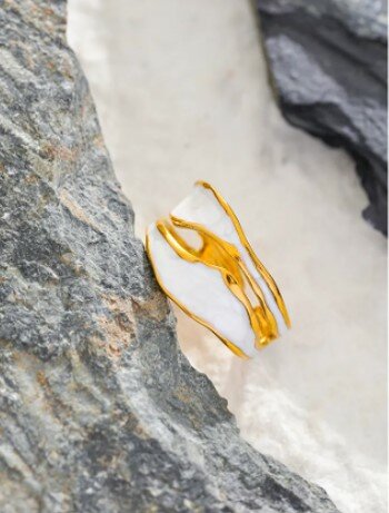 a. Ring White - Gold