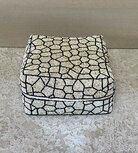 a. Offermand black- creme L