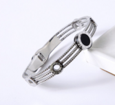 a. Armband- Dot- Romine- Silver