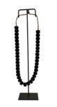 a. Zwarte kralenketting 